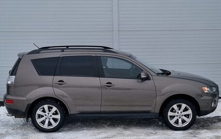 Mitsubishi Outlander III рестайлинг 3, 2010 год, 1 217 000 рублей, 5 фотография