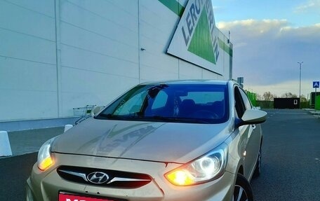 Hyundai Solaris II рестайлинг, 2011 год, 300 000 рублей, 3 фотография