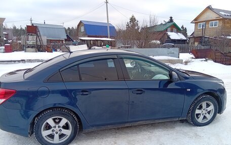 Chevrolet Cruze II, 2009 год, 500 000 рублей, 4 фотография