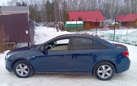 Chevrolet Cruze II, 2009 год, 500 000 рублей, 2 фотография