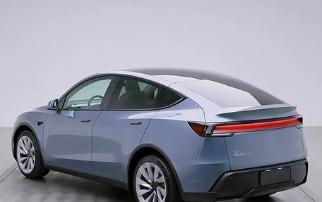 Tesla Model Y I, 2025 год, 6 000 000 рублей, 5 фотография