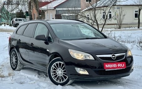 Opel Astra J, 2012 год, 869 000 рублей, 1 фотография