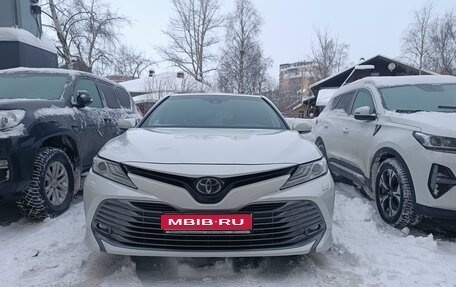 Toyota Camry, 2020 год, 3 300 000 рублей, 1 фотография