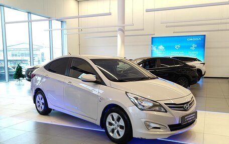 Hyundai Solaris II рестайлинг, 2015 год, 1 285 000 рублей, 3 фотография