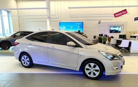 Hyundai Solaris II рестайлинг, 2015 год, 1 285 000 рублей, 4 фотография