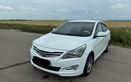 Hyundai Solaris II рестайлинг, 2014 год, 1 200 000 рублей, 10 фотография