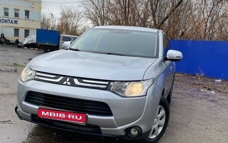 Mitsubishi Outlander III рестайлинг 3, 2012 год, 1 450 000 рублей, 3 фотография