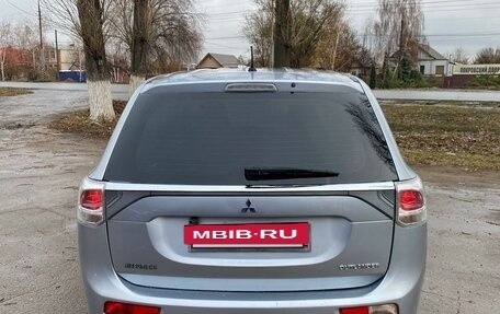 Mitsubishi Outlander III рестайлинг 3, 2012 год, 1 450 000 рублей, 6 фотография