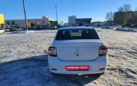 Renault Logan II, 2019 год, 900 000 рублей, 4 фотография