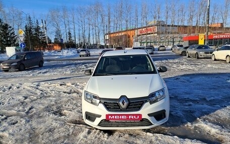 Renault Logan II, 2019 год, 900 000 рублей, 9 фотография