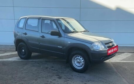 Chevrolet Niva I рестайлинг, 2013 год, 550 000 рублей, 3 фотография