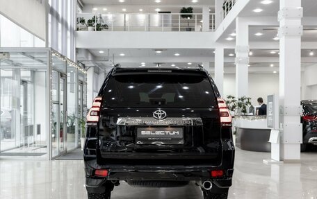 Toyota Land Cruiser Prado 150 рестайлинг 2, 2021 год, 7 998 000 рублей, 9 фотография