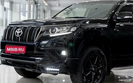 Toyota Land Cruiser Prado 150 рестайлинг 2, 2021 год, 7 998 000 рублей, 6 фотография