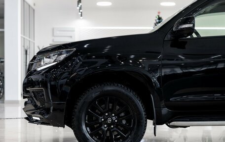 Toyota Land Cruiser Prado 150 рестайлинг 2, 2021 год, 7 998 000 рублей, 12 фотография