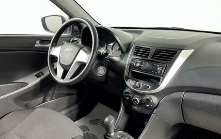 Hyundai Solaris II рестайлинг, 2013 год, 929 000 рублей, 13 фотография