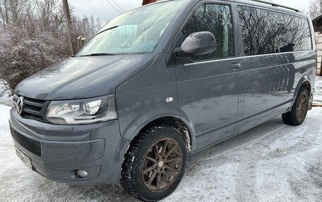 Volkswagen Caravelle T5, 2014 год, 3 200 000 рублей, 2 фотография