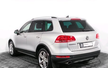 Volkswagen Touareg III, 2011 год, 1 820 000 рублей, 8 фотография