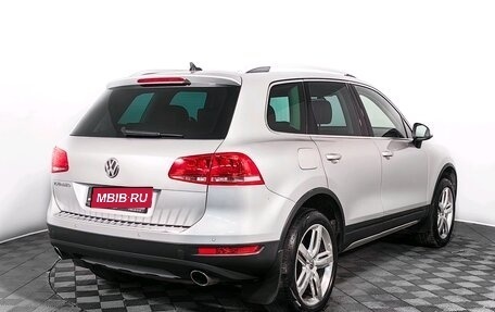 Volkswagen Touareg III, 2011 год, 1 820 000 рублей, 5 фотография