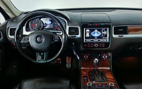 Volkswagen Touareg III, 2011 год, 1 820 000 рублей, 14 фотография