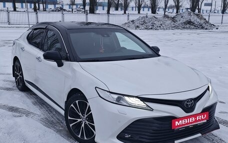 Toyota Camry, 2021 год, 3 310 000 рублей, 8 фотография