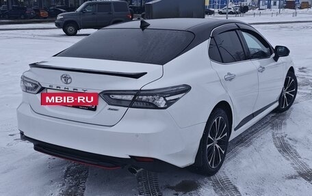 Toyota Camry, 2021 год, 3 310 000 рублей, 6 фотография