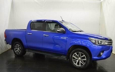 Toyota Hilux VIII, 2017 год, 3 550 000 рублей, 4 фотография