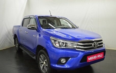 Toyota Hilux VIII, 2017 год, 3 550 000 рублей, 3 фотография