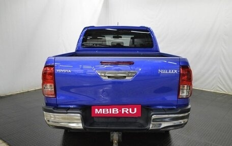 Toyota Hilux VIII, 2017 год, 3 550 000 рублей, 6 фотография