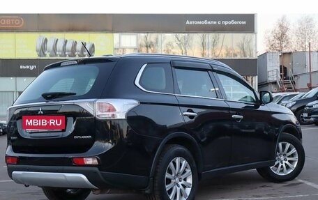 Mitsubishi Outlander III рестайлинг 3, 2014 год, 1 298 000 рублей, 3 фотография