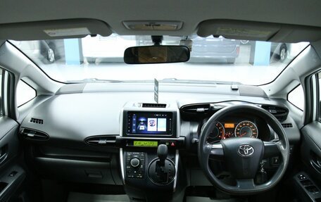 Toyota Wish II, 2009 год, 1 333 000 рублей, 17 фотография