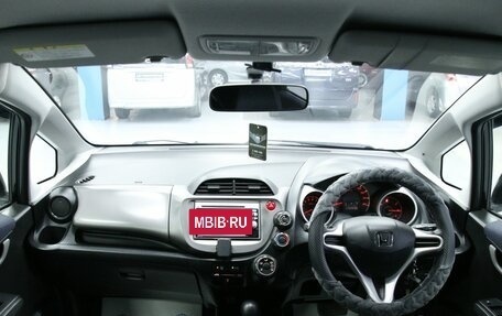 Honda Fit III, 2010 год, 798 000 рублей, 15 фотография