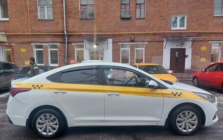 Hyundai Solaris II рестайлинг, 2017 год, 1 050 000 рублей, 6 фотография