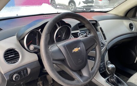 Chevrolet Cruze II, 2011 год, 620 000 рублей, 10 фотография