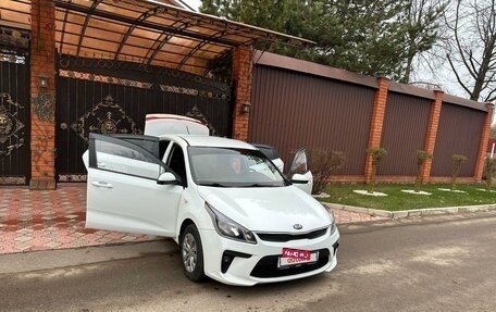 KIA Rio IV, 2018 год, 1 070 000 рублей, 9 фотография