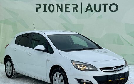 Opel Astra J, 2013 год, 975 000 рублей, 4 фотография