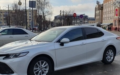 Toyota Camry, 2018 год, 3 050 000 рублей, 1 фотография