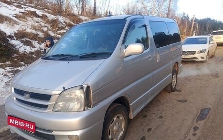 Toyota Regius, 2000 год, 750 000 рублей, 17 фотография