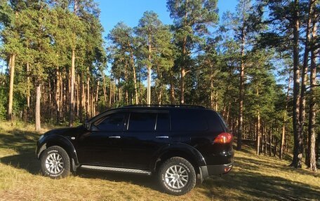 Mitsubishi Pajero Sport II рестайлинг, 2013 год, 2 150 000 рублей, 23 фотография