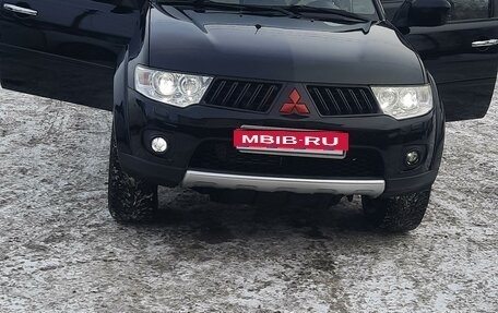 Mitsubishi Pajero Sport II рестайлинг, 2013 год, 2 150 000 рублей, 24 фотография