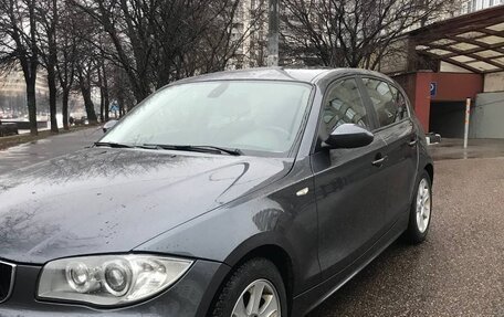 BMW 1 серия, 2006 год, 1 050 000 рублей, 2 фотография