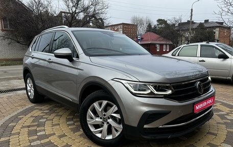 Volkswagen Tiguan II, 2021 год, 2 890 000 рублей, 1 фотография