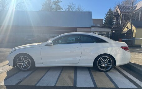 Mercedes-Benz E-Класс, 2015 год, 1 930 000 рублей, 5 фотография