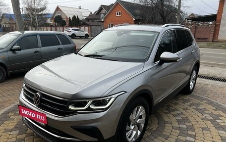 Volkswagen Tiguan II, 2021 год, 2 890 000 рублей, 4 фотография