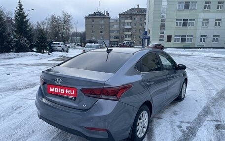 Hyundai Solaris II рестайлинг, 2017 год, 1 200 000 рублей, 4 фотография