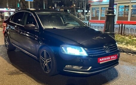 Volkswagen Passat B7, 2011 год, 925 000 рублей, 18 фотография