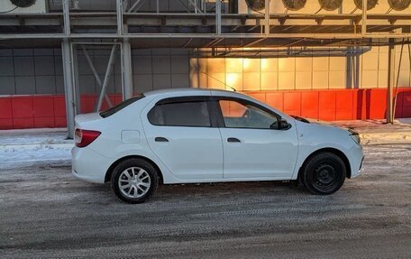 Renault Logan II, 2018 год, 600 000 рублей, 2 фотография