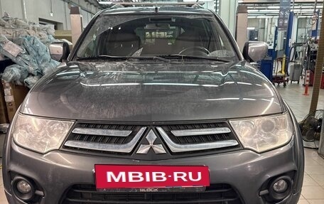 Mitsubishi Pajero Sport II рестайлинг, 2014 год, 1 897 000 рублей, 2 фотография