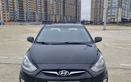 Hyundai Solaris II рестайлинг, 2011 год, 790 000 рублей, 2 фотография