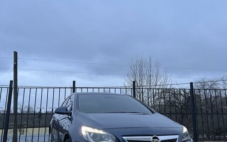 Opel Astra J, 2010 год, 990 000 рублей, 1 фотография