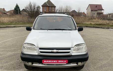 Chevrolet Niva I рестайлинг, 2005 год, 410 000 рублей, 2 фотография